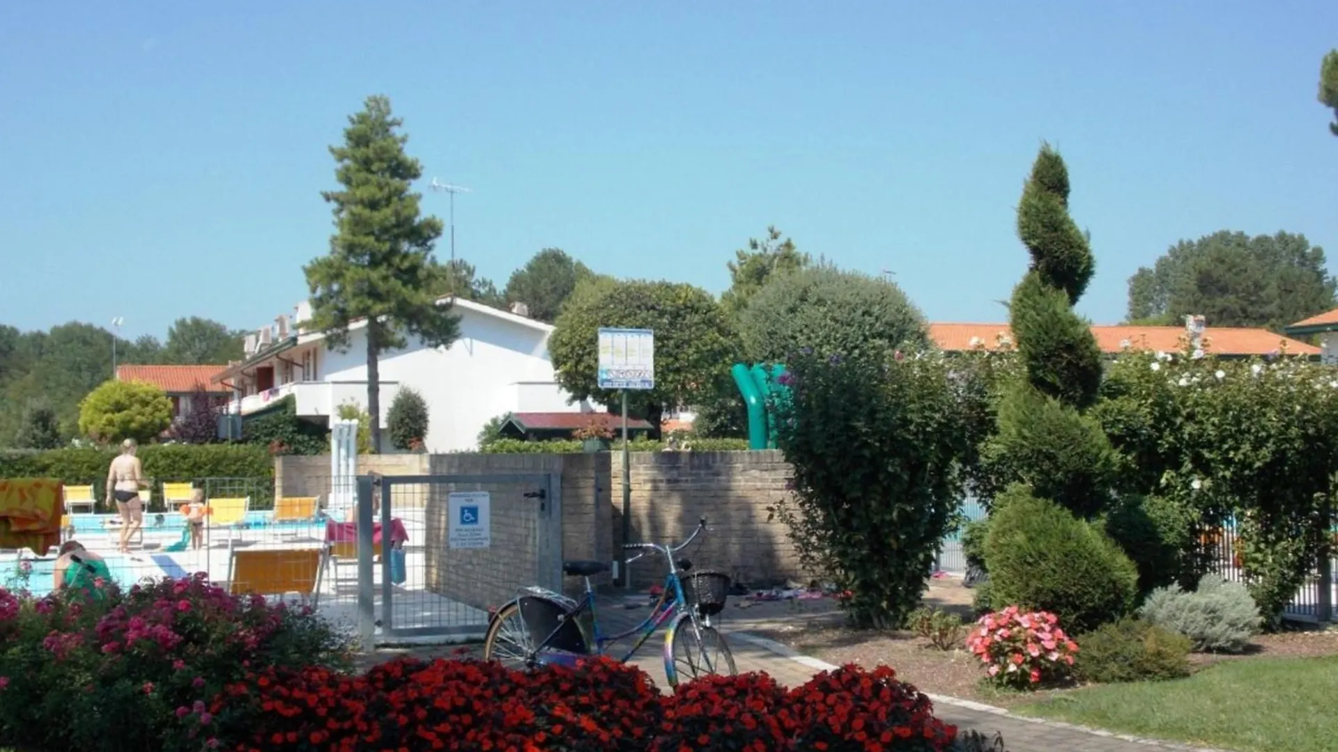 Apartment Townhouse With Pool, Garden And Close To Beach Bibione Italy