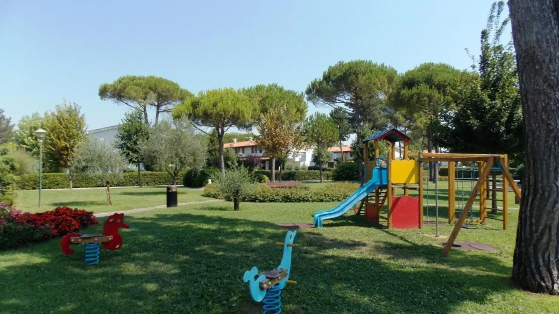Townhouse With Pool, Garden And Close To Beach Bibione